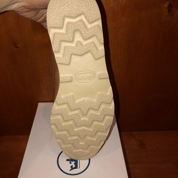 Peter Millar Suede Boot - Picture 4 of 8